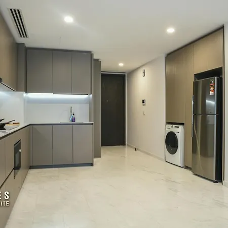 Eaton Residence Klcc By Flixses Kuala Lumpur Exterior photo