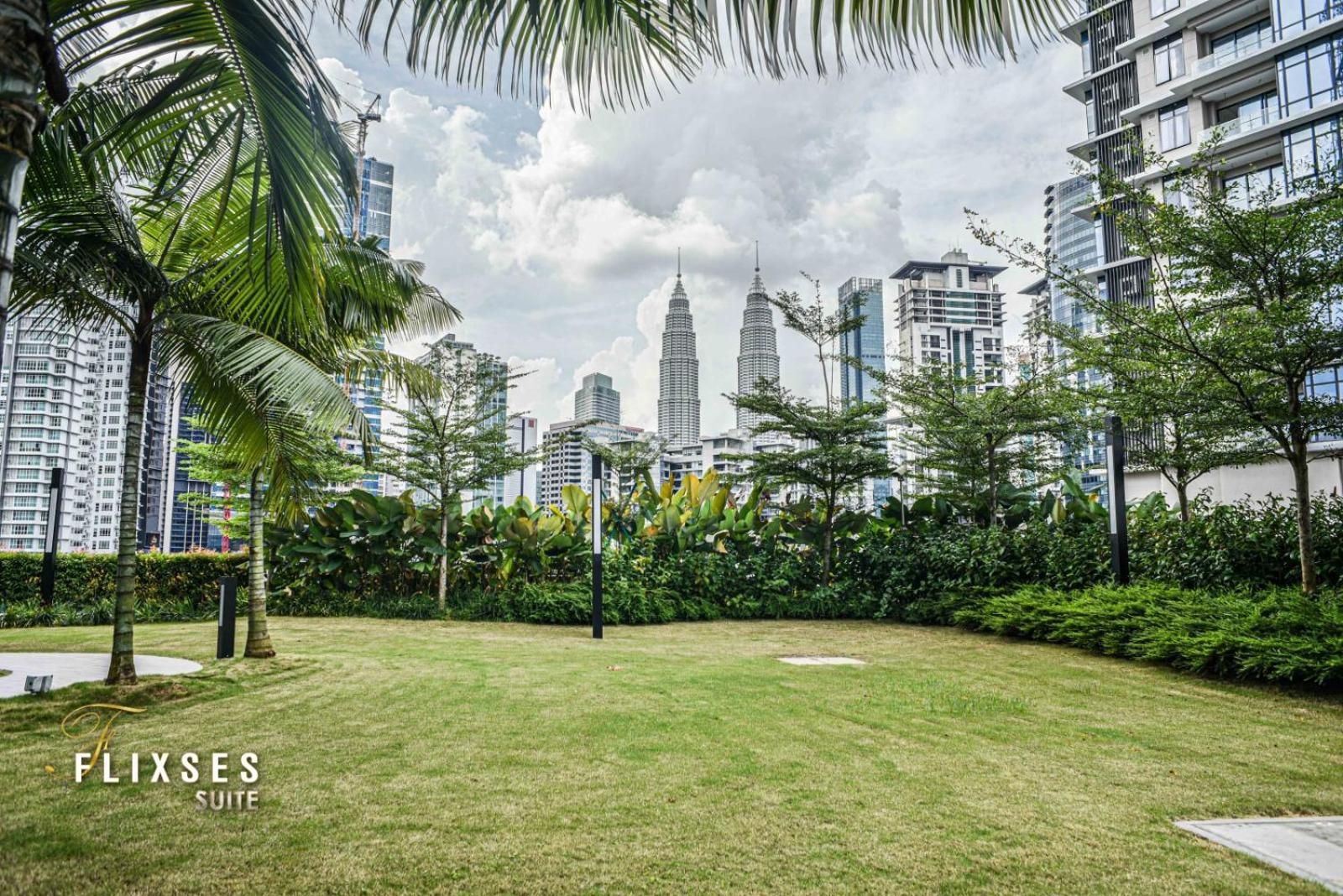 Apartment Eaton Klcc By Flixses *